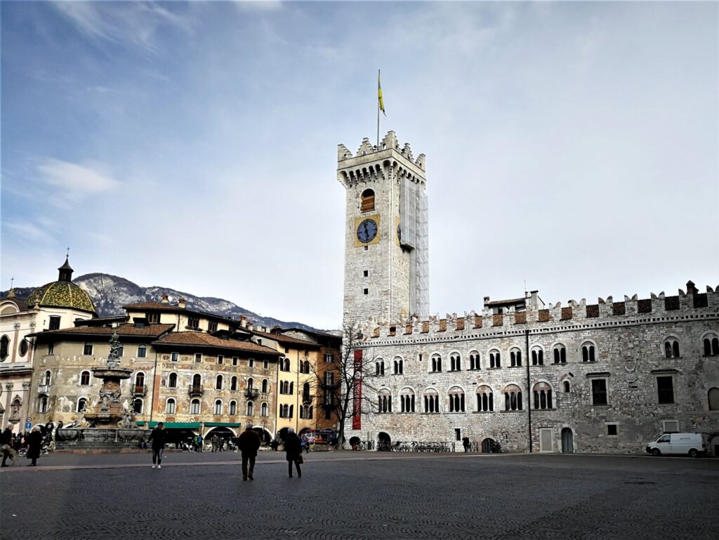 Trento vista palazzo pretorio Foto di Roberta capanni